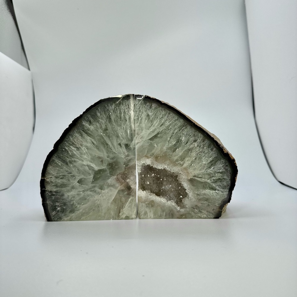 Crystal Bookends, Agate, Geode Center, White, Gray, Cream Layers (10+ lbs.) - Picture 12 of 14